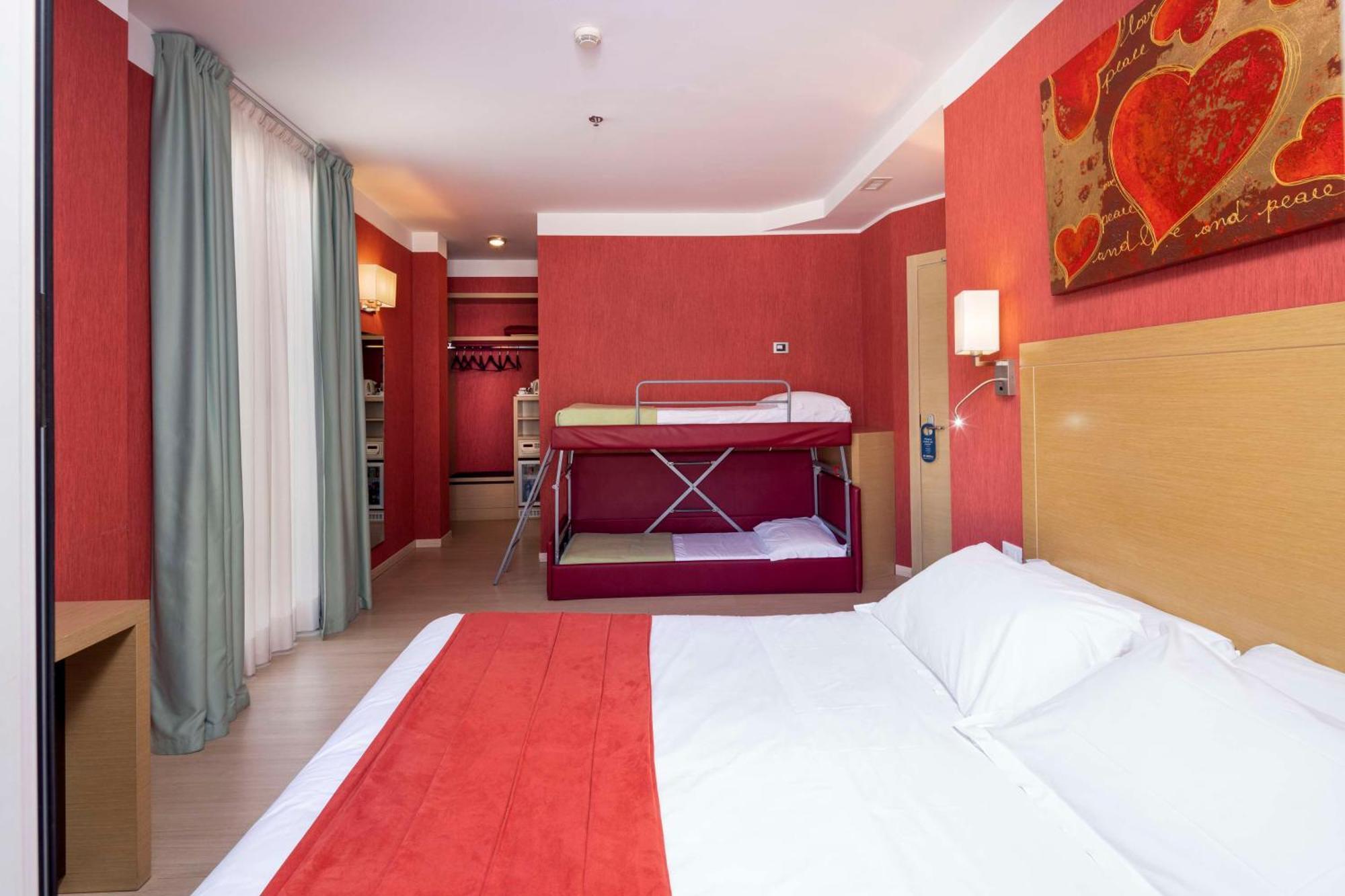 Best Western Porto Antico Genoa Bagian luar foto