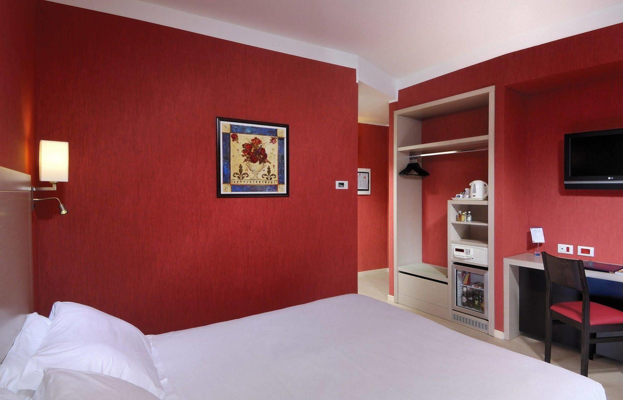 Best Western Porto Antico Genoa Bagian luar foto